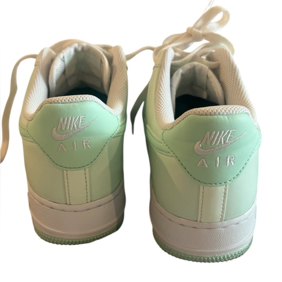 Nike Air Force 1 07 Men’s Size 8.5 - Picture 2 of 6